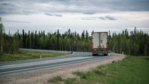 Coyote Logistics - Jak dyrektywa CSRD może wpłynąć na branżę transportu drogowego - Coyote